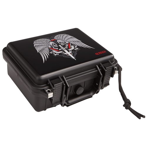 ACCESSORIES Durable and resilient ABS plastic with 2 secure locking clips and a convenient handle / 30 cigar capacity travel case / crush proof / waterproof