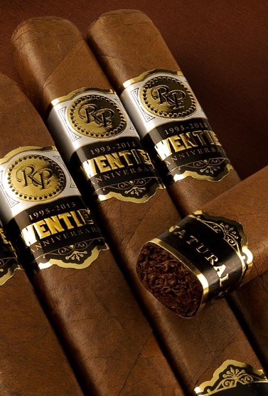 ROCKY PATEL 20th Anniversary / robusto grande boxpressed